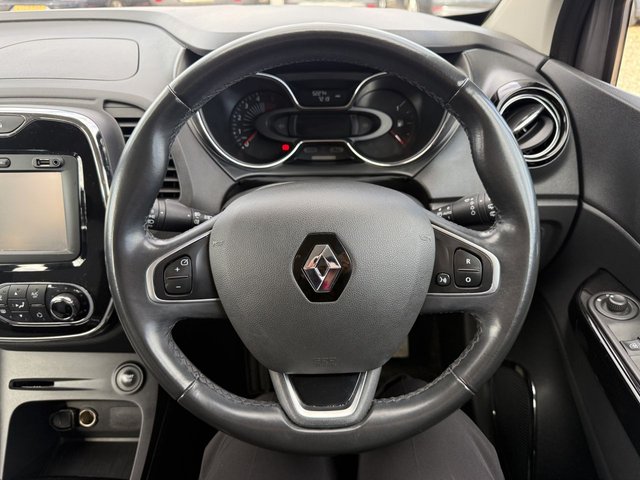 2017 RENAULT CAPTUR - Photo 12