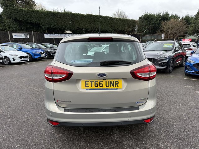 2017 Ford C-Max 1L Titanium 5dr - Photo 4