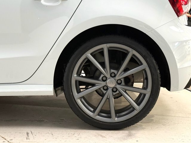 2017 AUDI A1 1.4 TFSI CoD Black Edition Sportback 5dr Petrol S Tronic Euro 6 (s/s) (Nav) (150 ps) - Photo 12