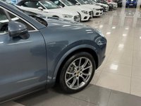 USED 2018 J PORSCHE CAYENNE 3.0T V6 SUV 5dr Petrol TiptronicS 4WD Euro 6 (s/s) (340 ps) &pound;14K IN EXTRAS + ADAPTIVE CC + FSH & NIGHT VIEW & BOSE+PARK ASSIST
