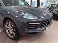 USED 2018 J PORSCHE CAYENNE 3.0T V6 SUV 5dr Petrol TiptronicS 4WD Euro 6 (s/s) (340 ps) &pound;14K IN EXTRAS + ADAPTIVE CC + FSH & NIGHT VIEW & BOSE+PARK ASSIST