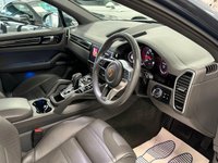 USED 2018 J PORSCHE CAYENNE 3.0T V6 SUV 5dr Petrol TiptronicS 4WD Euro 6 (s/s) (340 ps) &pound;14K IN EXTRAS + ADAPTIVE CC + FSH & NIGHT VIEW & BOSE+PARK ASSIST