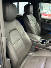 USED 2018 J PORSCHE CAYENNE 3.0T V6 SUV 5dr Petrol TiptronicS 4WD Euro 6 (s/s) (340 ps) &pound;14K IN EXTRAS + ADAPTIVE CC + FSH & NIGHT VIEW & BOSE+PARK ASSIST
