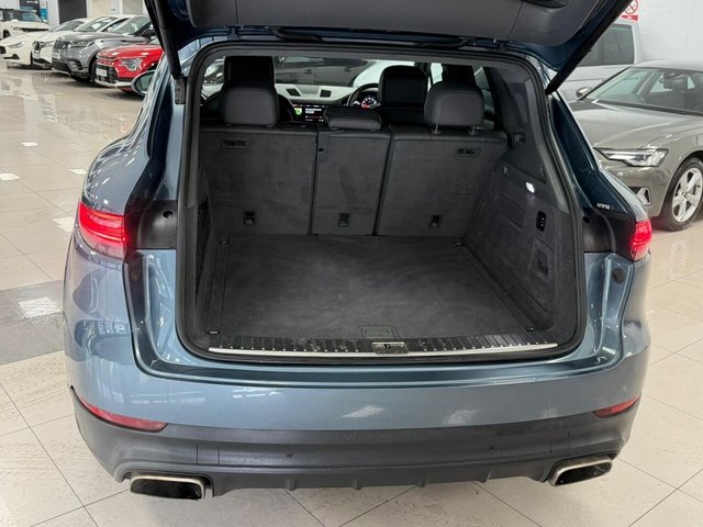 2018 PORSCHE CAYENNE - Photo 7