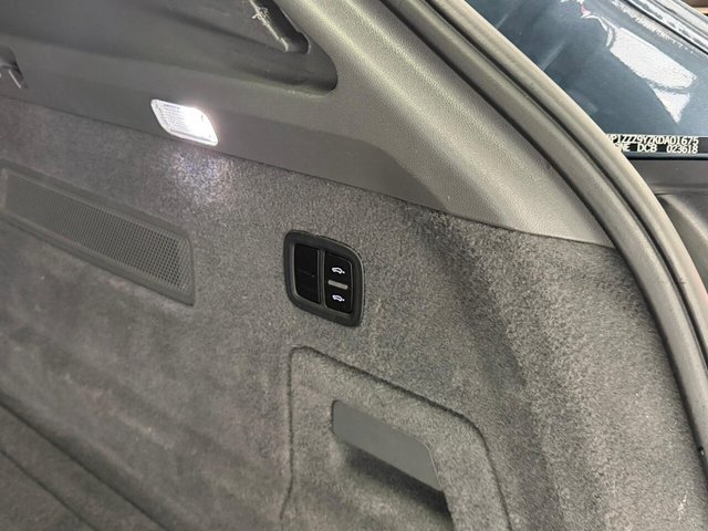 2018 PORSCHE CAYENNE - Photo 12