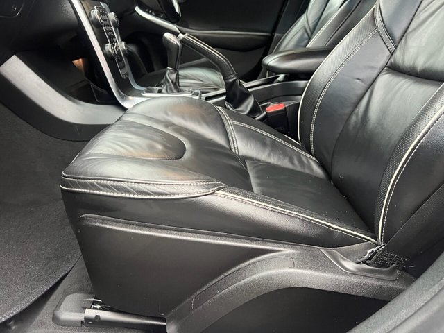 2014 VOLVO V40 2014 1.6 D2 R-Design Hatchback 5dr Diesel Manual Euro 5 (s/s) (115 ps) - Photo 6