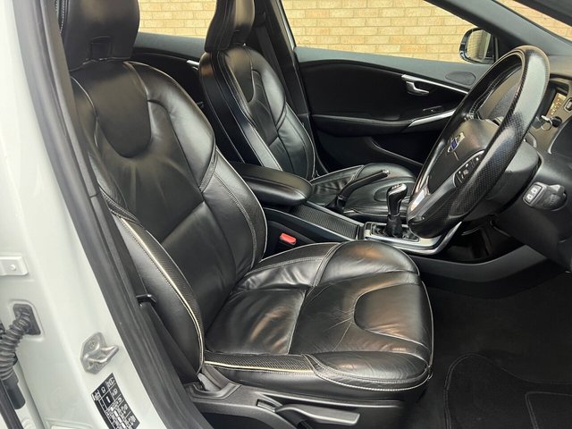 2014 VOLVO V40 2014 1.6 D2 R-Design Hatchback 5dr Diesel Manual Euro 5 (s/s) (115 ps) - Photo 12