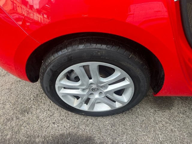 2015 VAUXHALL ASTRA 2015 1.0i Turbo ecoFLEX Design Hatchback 5dr Petrol Manual Euro 6 (s/s) (105 ps) - Photo 6