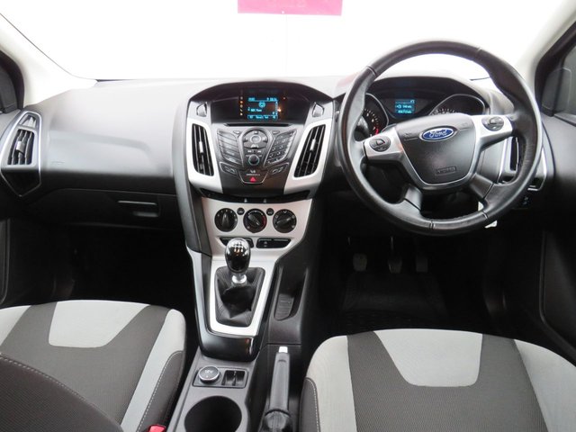2014 FORD FOCUS 2014 1.0T EcoBoost Zetec Hatchback 5dr Petrol Manual Euro 5 (s/s) (125 ps) - Photo 2