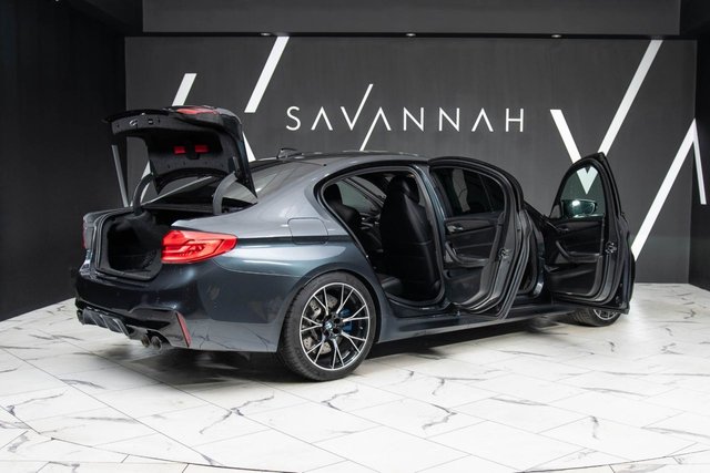 2019 BMW M5 - Photo 12