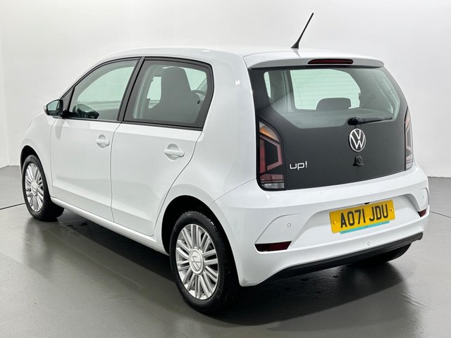 2021 Volkswagen Up! - Photo 6