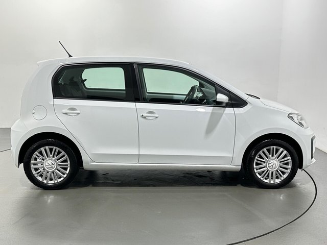 2021 Volkswagen Up! - Photo 9