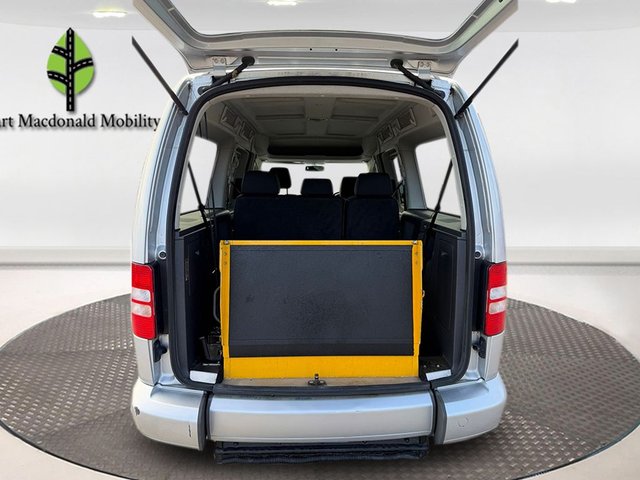 2014 VOLKSWAGEN CADDY MAXI LIFE - Photo 2