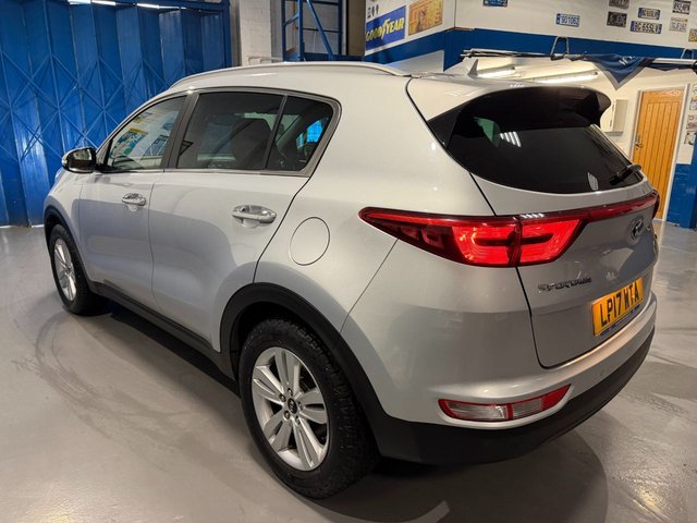 KIA SPORTAGE 1.7 CRDi 2 SUV 5dr Diesel Manual Euro 6 (s/s) - Photo 12