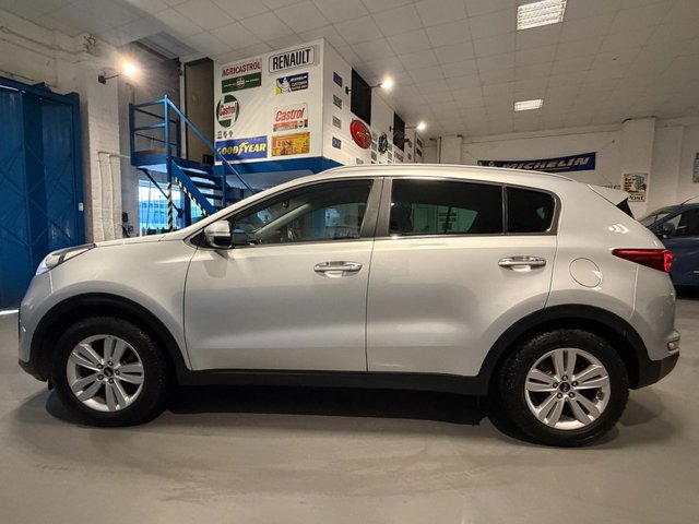 KIA SPORTAGE 1.7 CRDi 2 SUV 5dr Diesel Manual Euro 6 (s/s) - Photo 11
