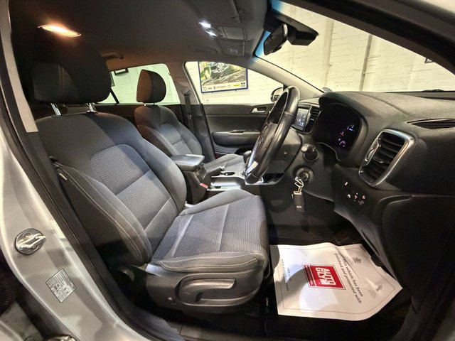 KIA SPORTAGE 1.7 CRDi 2 SUV 5dr Diesel Manual Euro 6 (s/s) - Photo 6