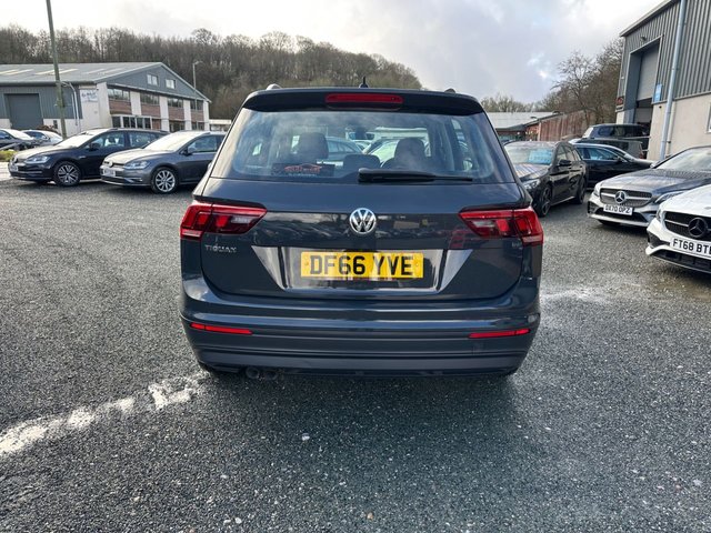 2016 VOLKSWAGEN TIGUAN 2.0 TDI BlueMotion Tech S SUV 5dr Diesel Manual Euro 6 (s/s) (150 ps) - Photo 5