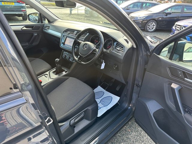 2016 VOLKSWAGEN TIGUAN 2.0 TDI BlueMotion Tech S SUV 5dr Diesel Manual Euro 6 (s/s) (150 ps) - Photo 9