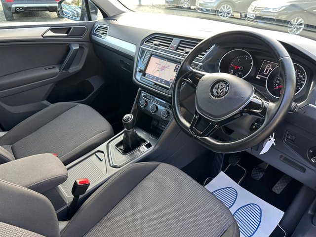 2016 VOLKSWAGEN TIGUAN 2.0 TDI BlueMotion Tech S SUV 5dr Diesel Manual Euro 6 (s/s) (150 ps) - Photo 10