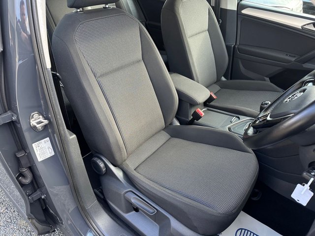 2016 VOLKSWAGEN TIGUAN 2.0 TDI BlueMotion Tech S SUV 5dr Diesel Manual Euro 6 (s/s) (150 ps) - Photo 11