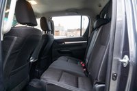 USED 2022 72 TOYOTA HI-LUX 2.4 D-4D Invincible Pickup Double Cab 4dr Diesel Auto 4WD Euro 6 (s/s) (150 ps) 