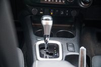 USED 2022 72 TOYOTA HI-LUX 2.4 D-4D Invincible Pickup Double Cab 4dr Diesel Auto 4WD Euro 6 (s/s) (150 ps) 