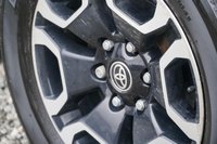 USED 2022 72 TOYOTA HI-LUX 2.4 D-4D Invincible Pickup Double Cab 4dr Diesel Auto 4WD Euro 6 (s/s) (150 ps) 
