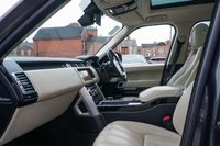 USED 2017 67 LAND ROVER RANGE ROVER 4.4 SD V8 Vogue SE SUV 5dr Diesel Auto 4WD Euro 6 (s/s) (339 ps) 