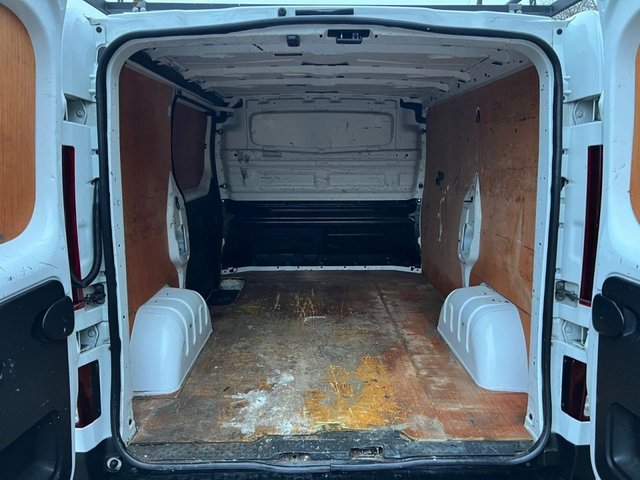 2023 RENAULT TRAFIC 2.0 dCi Blue SL28 Business+ Panel Van 5dr Diesel Manual L1 H1 Euro 6 (s/s) (130 ps) - Photo 8