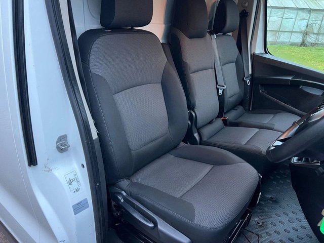 2023 RENAULT TRAFIC 2.0 dCi Blue SL28 Business+ Panel Van 5dr Diesel Manual L1 H1 Euro 6 (s/s) (130 ps) - Photo 12