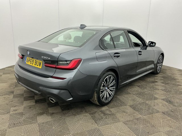 2019 BMW 3 Series 2L M Sport 4dr - Photo 2