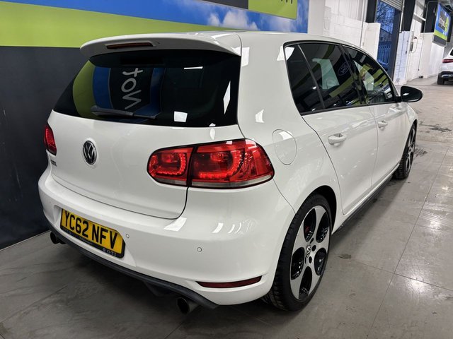 2012 Volkswagen Golf 2L GTI 5dr - Photo 11