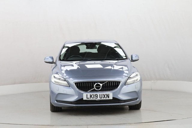 2019 Volvo V40 1.5L Momentum Nav Plus 5dr - Photo 3