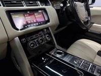 USED 2017 67 LAND ROVER RANGE ROVER 3.0 TD V6 Vogue SE SUV 5dr Diesel Auto 4WD Euro 6 (s/s) (258 ps) Pan Roof | Soft Close | Auto Cruise