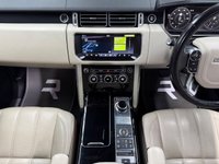 USED 2017 67 LAND ROVER RANGE ROVER 3.0 TD V6 Vogue SE SUV 5dr Diesel Auto 4WD Euro 6 (s/s) (258 ps) Pan Roof | Soft Close | Auto Cruise