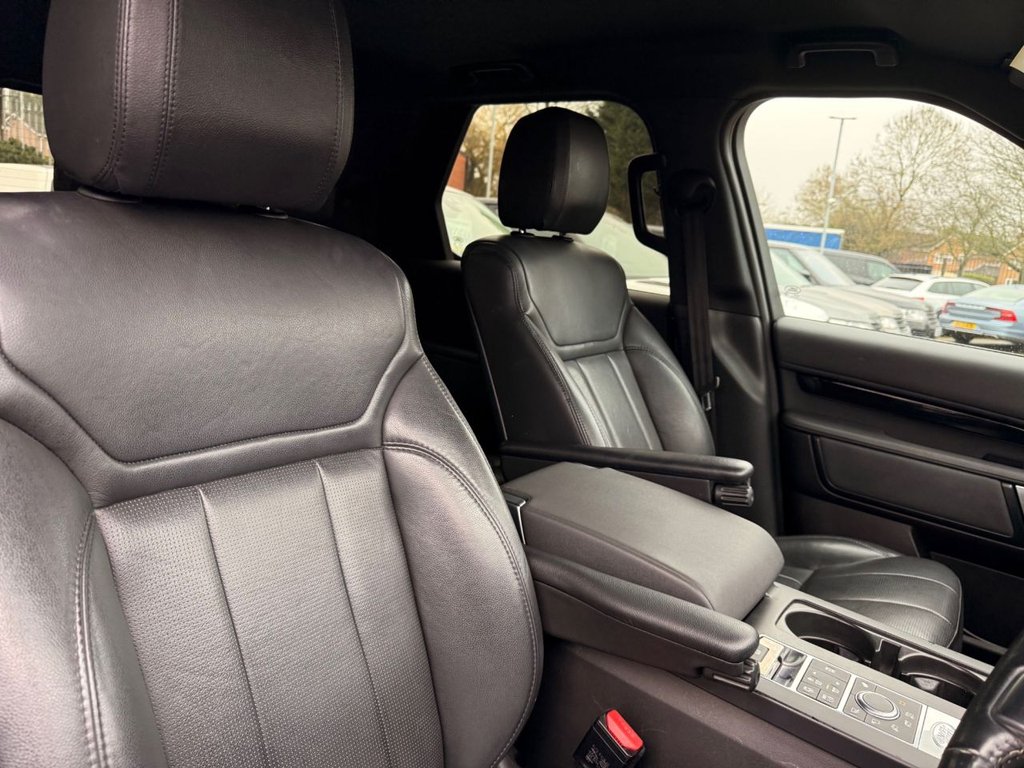 USED 2017 17 LAND ROVER DISCOVERY 3.0 TD V6 SE SUV 5dr Diesel Auto 4WD Euro 6 (s/s) (258 ps) (7 SEATS)