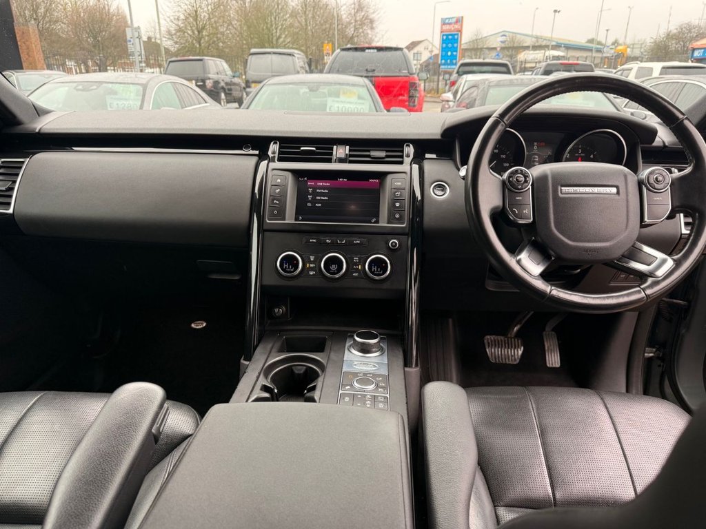 USED 2017 17 LAND ROVER DISCOVERY 3.0 TD V6 SE SUV 5dr Diesel Auto 4WD Euro 6 (s/s) (258 ps) (7 SEATS)