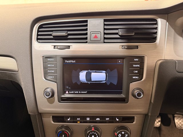 2016 VOLKSWAGEN GOLF - Photo 4