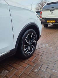 USED 2022 22 MG MG ZS 1.5 VTi-TECH Exclusive SUV 5dr Petrol Manual Euro 6 (s/s) (106 ps) GENUINE MILEAGE HPI CLEAR