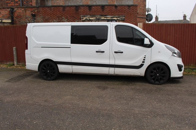 2018 VAUXHALL VIVARO - Photo 2