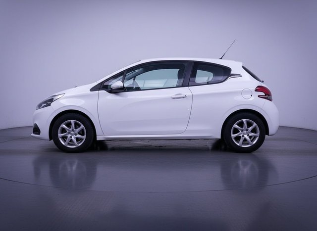 2015 PEUGEOT 208 (2015) - Photo 8