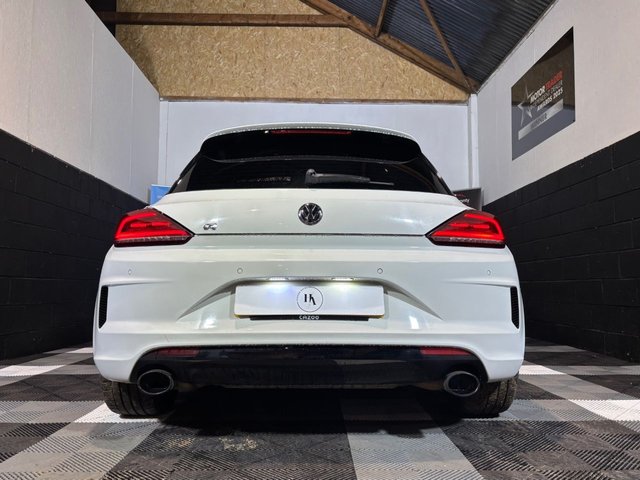 2017 VOLKSWAGEN SCIROCCO 2017 2.0 TSI R Hatchback 3dr Petrol DSG Euro 6 (s/s) (280 ps) - Photo 4