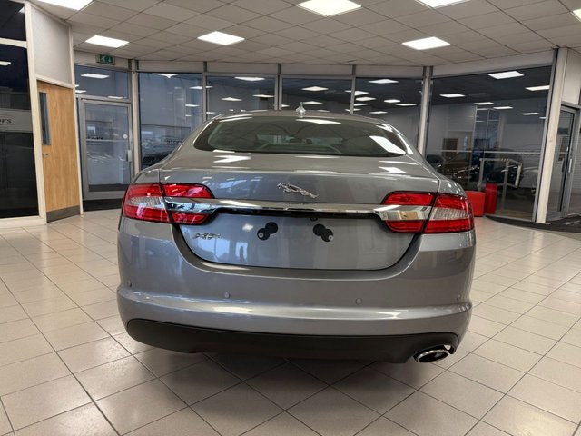 2013 Jaguar Xf 2.2L Premium Luxury 4dr - Photo 5