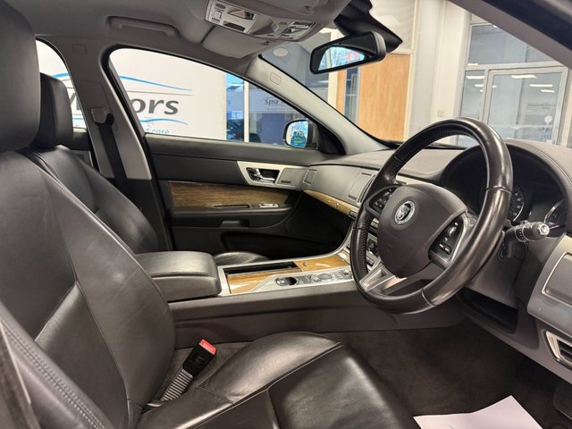 2013 Jaguar Xf 2.2L Premium Luxury 4dr - Photo 9