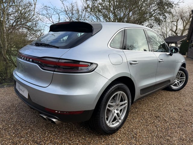 2019 PORSCHE MACAN - Photo 5