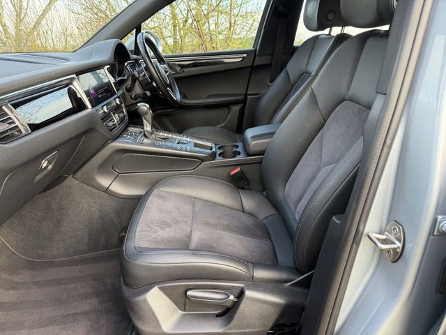 2019 PORSCHE MACAN - Photo 12