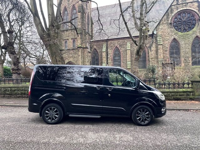 2020 Ford Tourneo Custom 2L Titanium 5dr - Photo 4