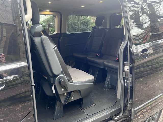 2020 Ford Tourneo Custom 2L Titanium 5dr - Photo 9