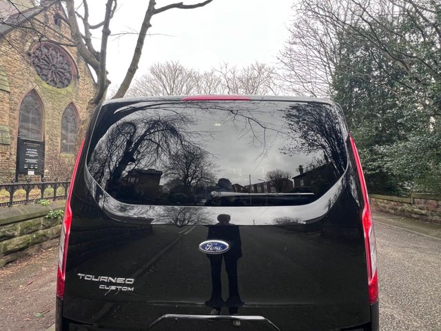 2020 Ford Tourneo Custom 2L Titanium 5dr - Photo 8