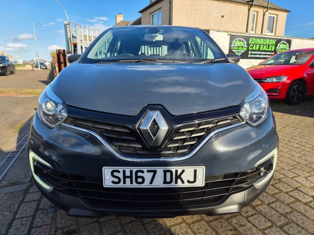 View our RENAULT CAPTUR